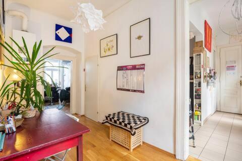 Fro-media - - Backside - Community Space - Wien